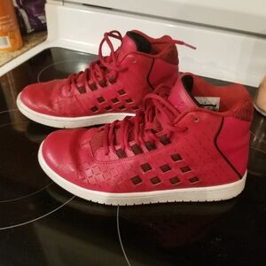 Jordan Illusions size 8